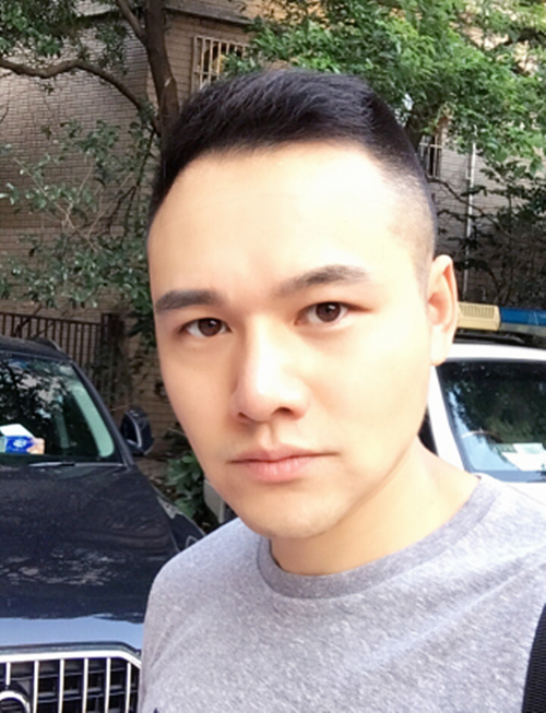 <span>罗云卿</span>