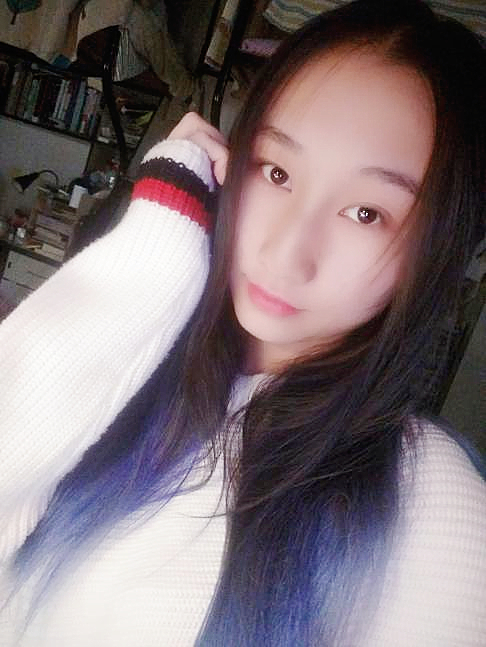 张艺萱